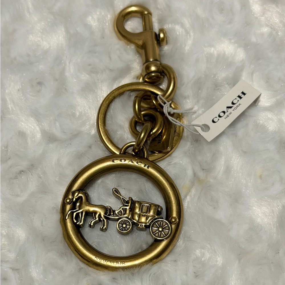 NWT Horse And Carriage Pendant Bag Charm/keychain F32227
